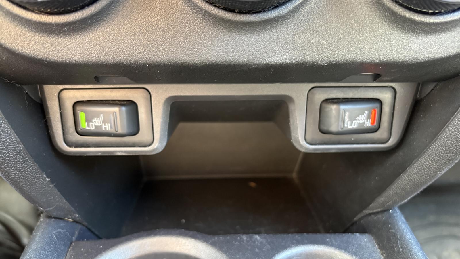 2017 Mitsubishi RVR - Image 22