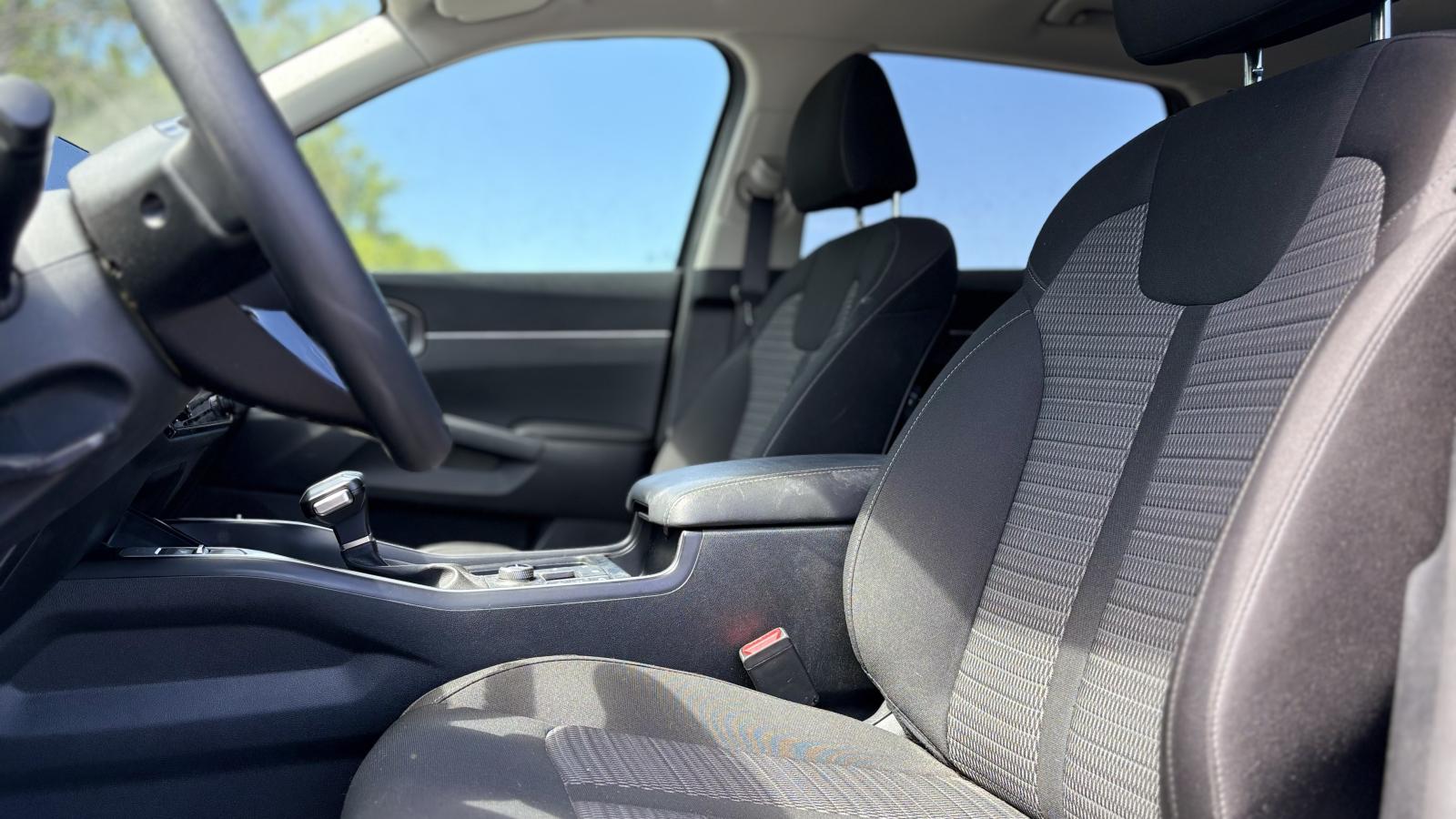 2025 Kia Sorento - Image 13