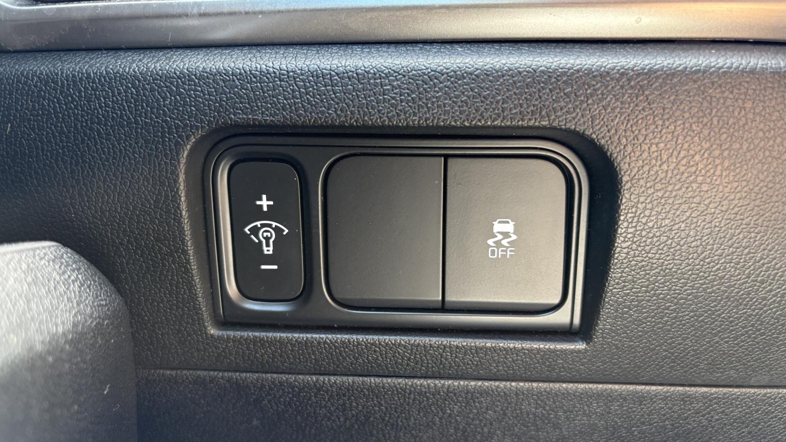 2025 Kia Sorento - Image 14