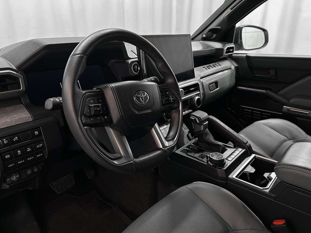 2025 Toyota 4Runner - Image 8
