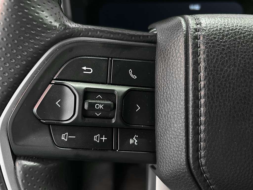 2025 Toyota 4Runner - Image 10