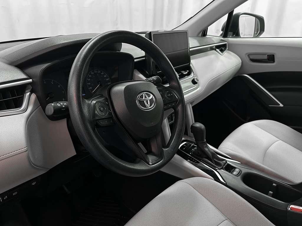 2024 Toyota Corolla Cross - Image 8