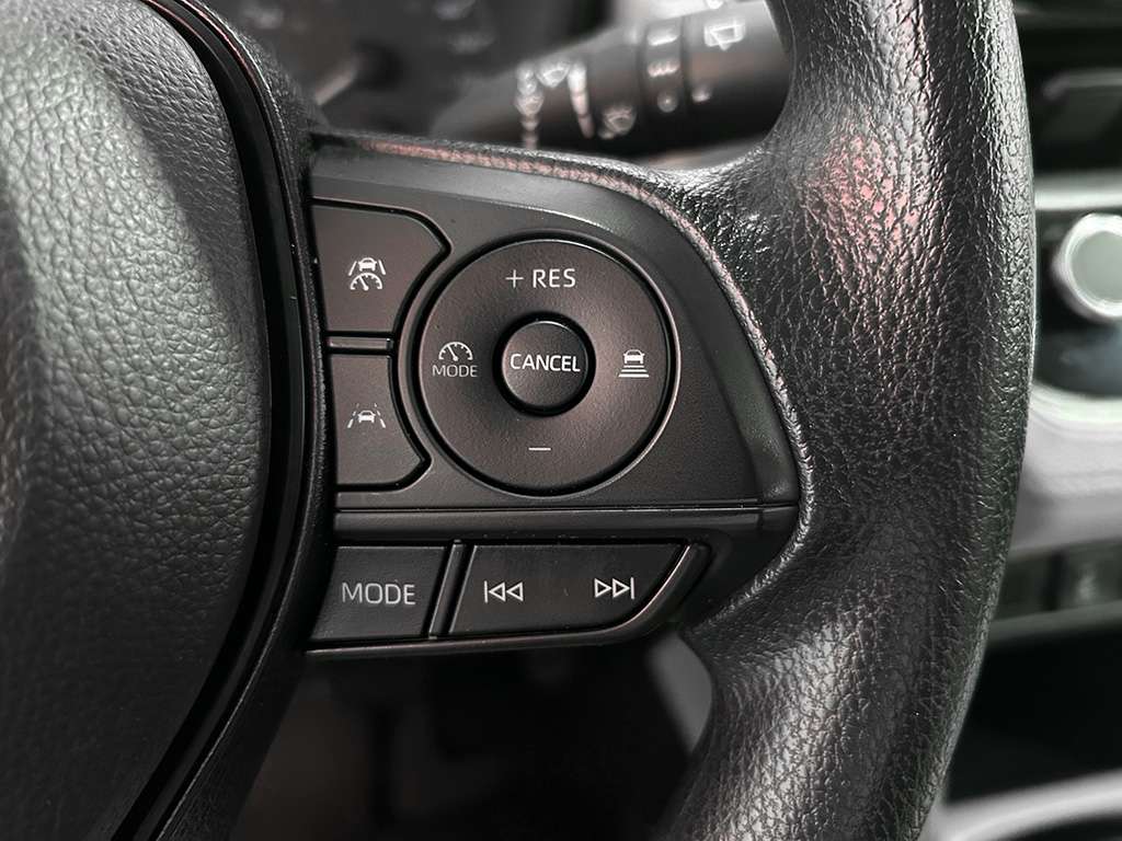 2024 Toyota Corolla Cross - Image 12