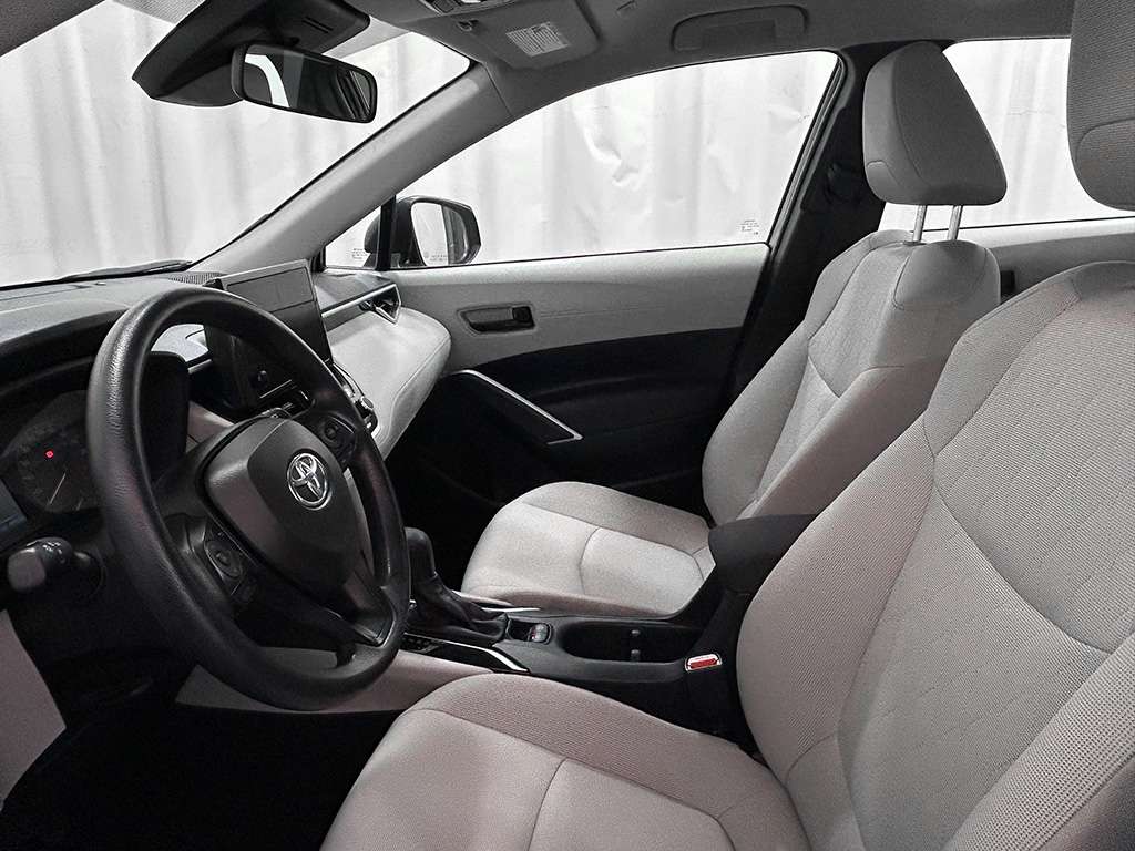 2024 Toyota Corolla Cross - Image 16