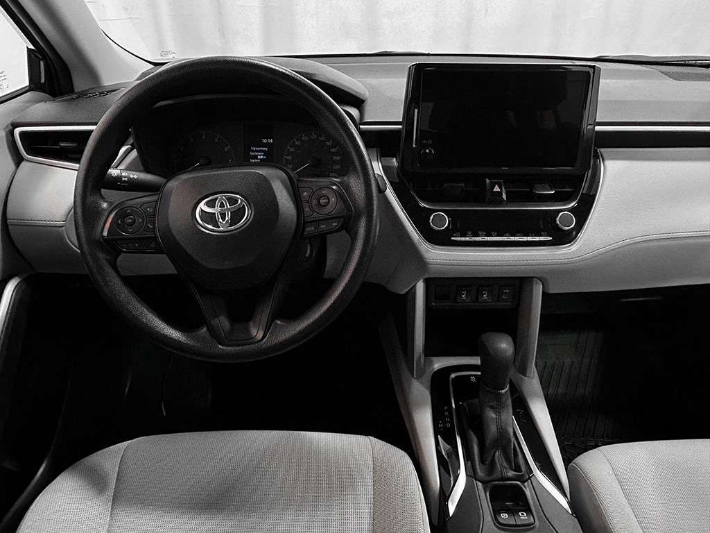 2024 Toyota Corolla Cross - Image 18