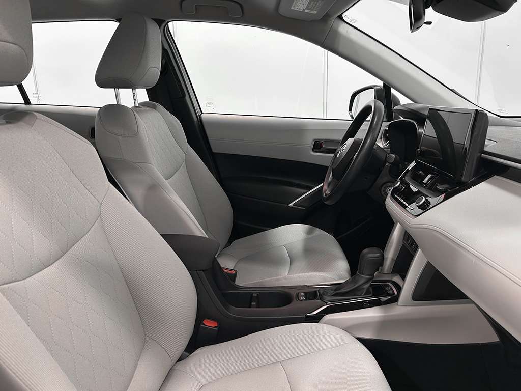 2024 Toyota Corolla Cross - Image 20