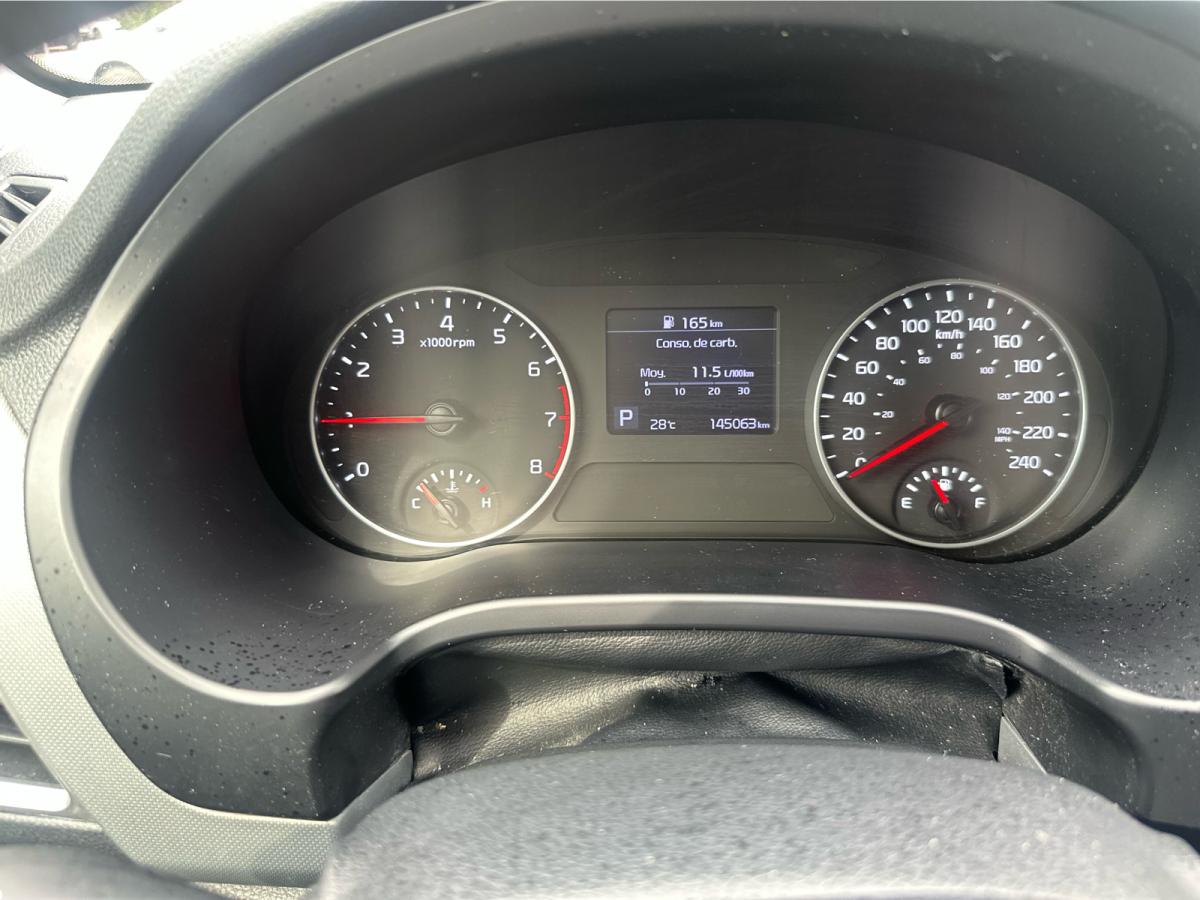 2018 Kia Forte - Image 11
