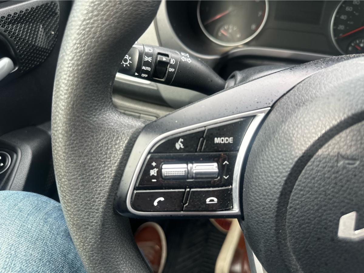 2018 Kia Forte - Image 13