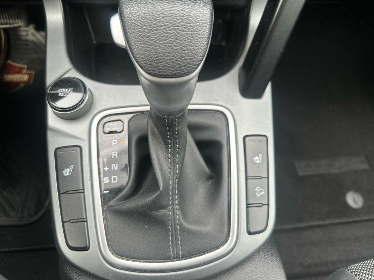 2018 Kia Forte - Image 15