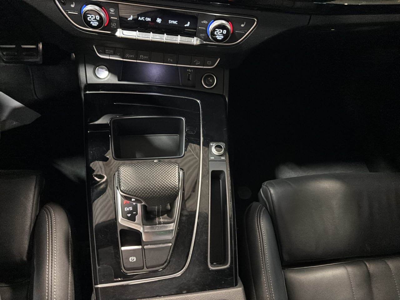 2022 Audi Q5 Sportback - Image 15