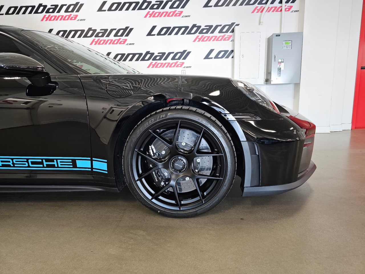 2026 Porsche 911 - Image 3