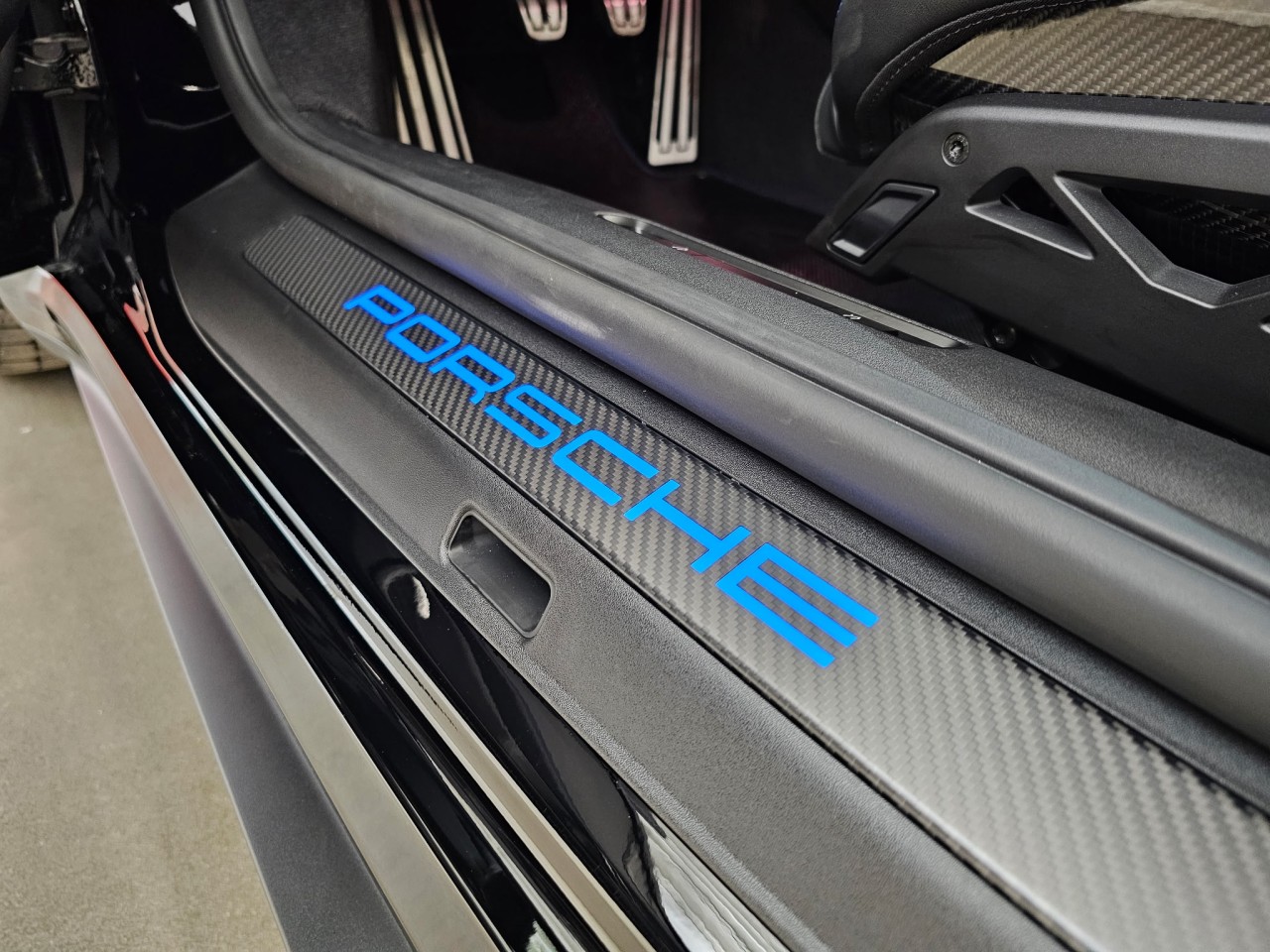 2026 Porsche 911 - Image 24