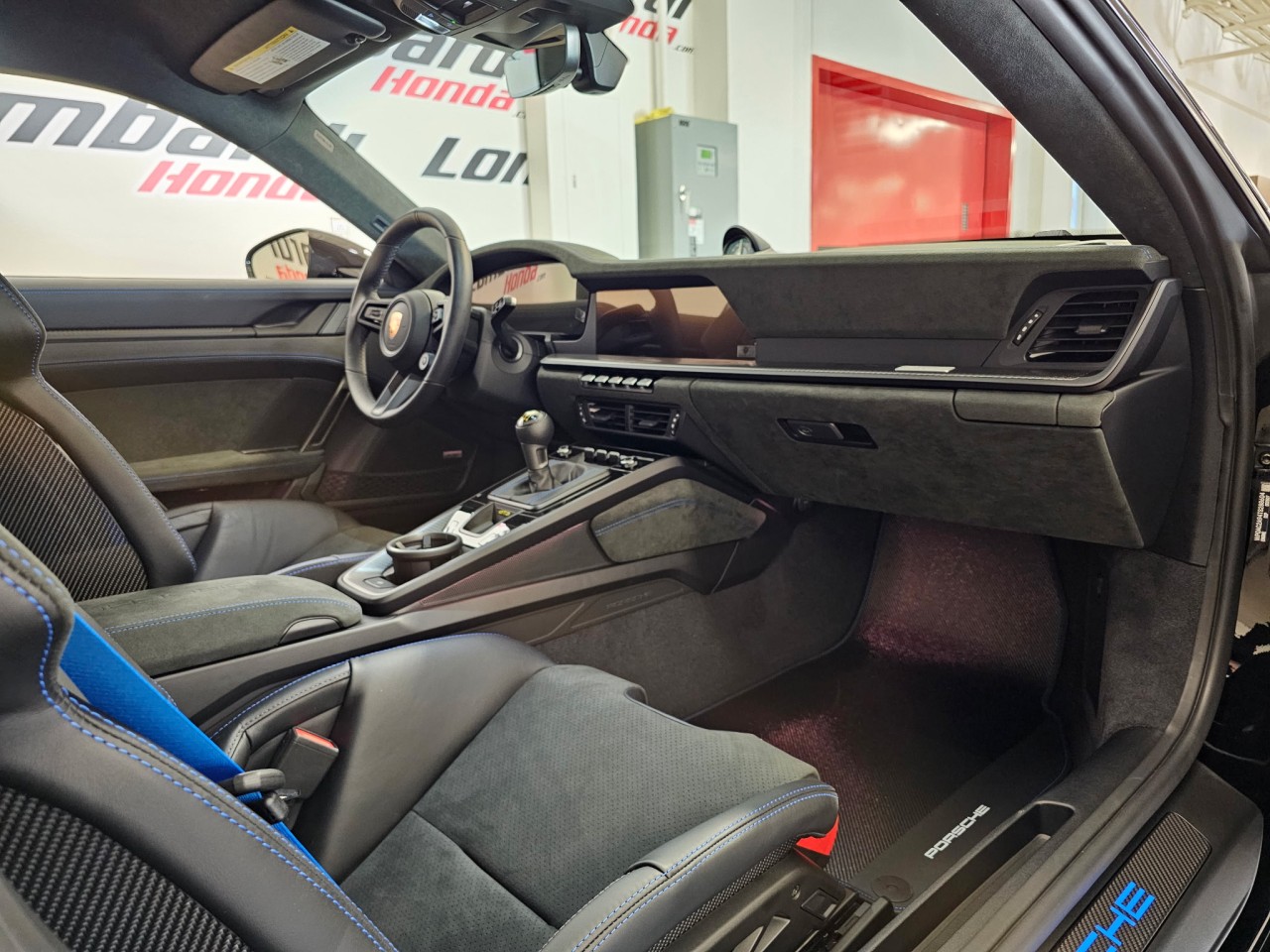 2026 Porsche 911 - Image 33