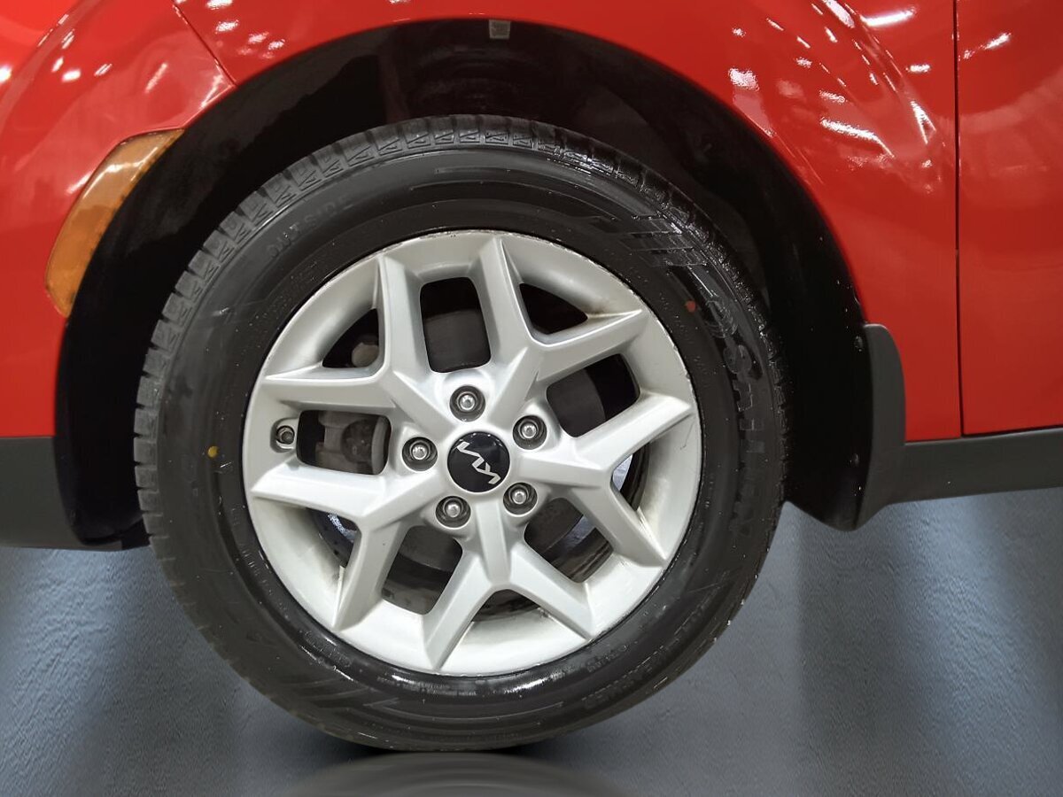 2023 Kia Soul - Image 13