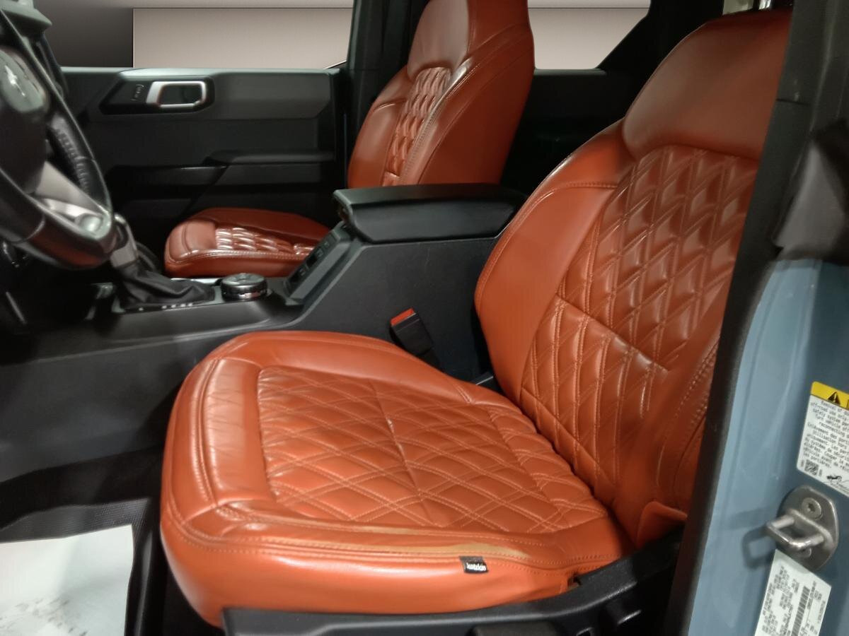 2022 Ford Bronco - Image 5