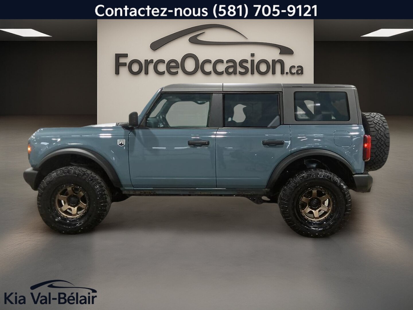 2022 Ford Bronco - Image 11