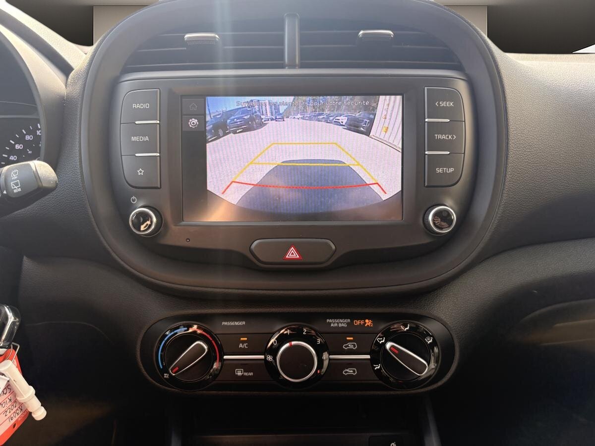 2022 Kia Soul - Image 15