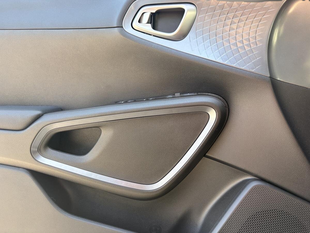 2022 Kia Soul - Image 19