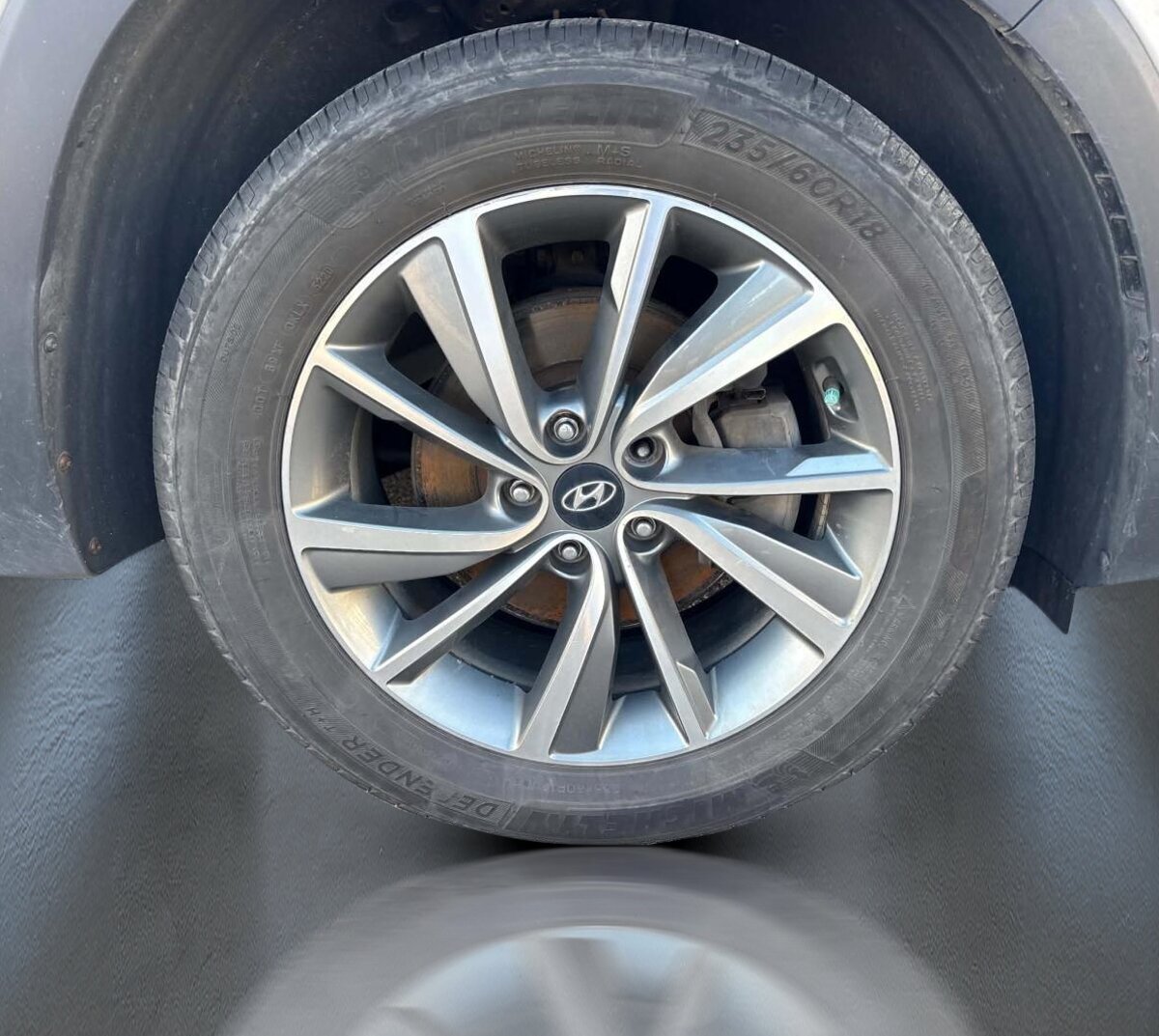 2019 Hyundai Santa Fe - Image 12