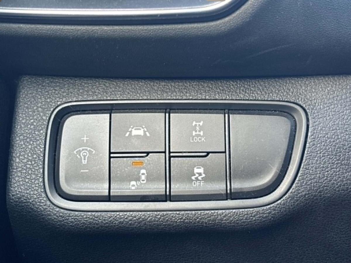 2019 Hyundai Santa Fe - Image 21