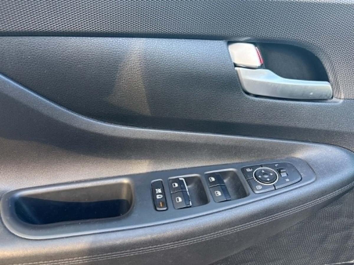 2019 Hyundai Santa Fe - Image 22