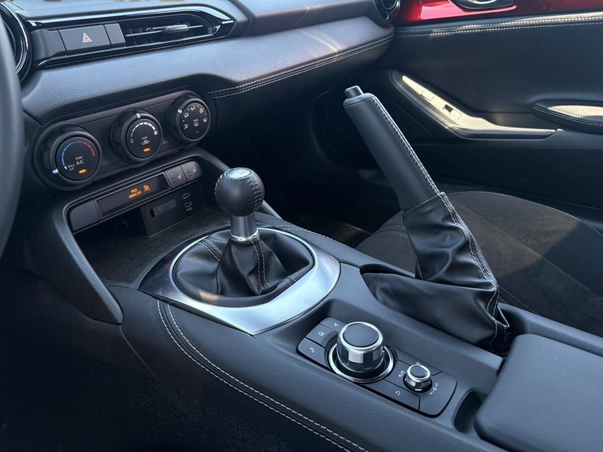 2025 Mazda MX-5 - Image 14