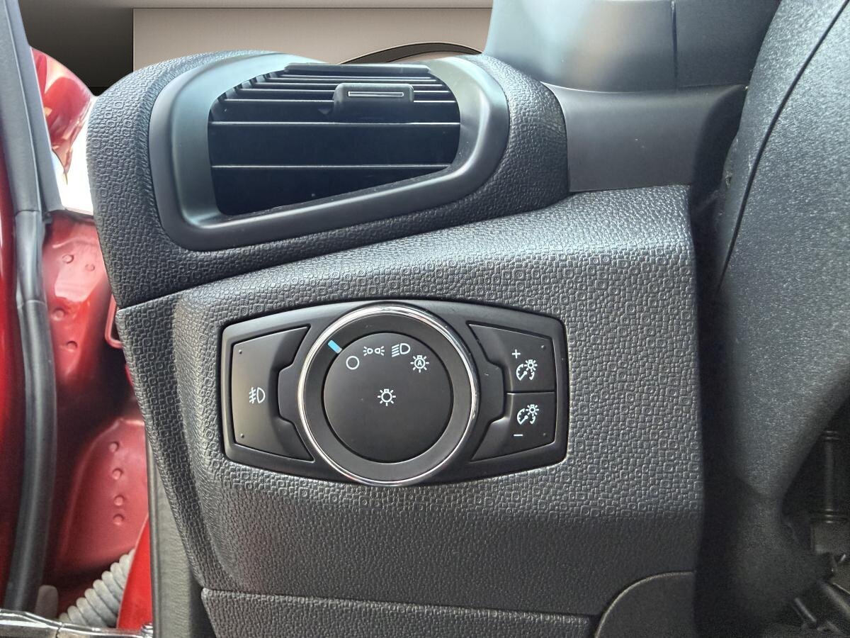 2018 Ford EcoSport - Image 19