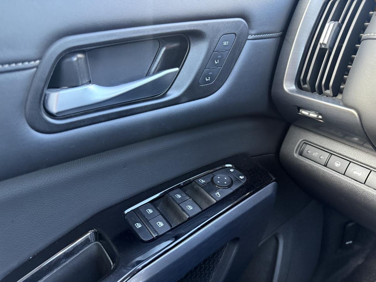 2024 Nissan Pathfinder - Image 23