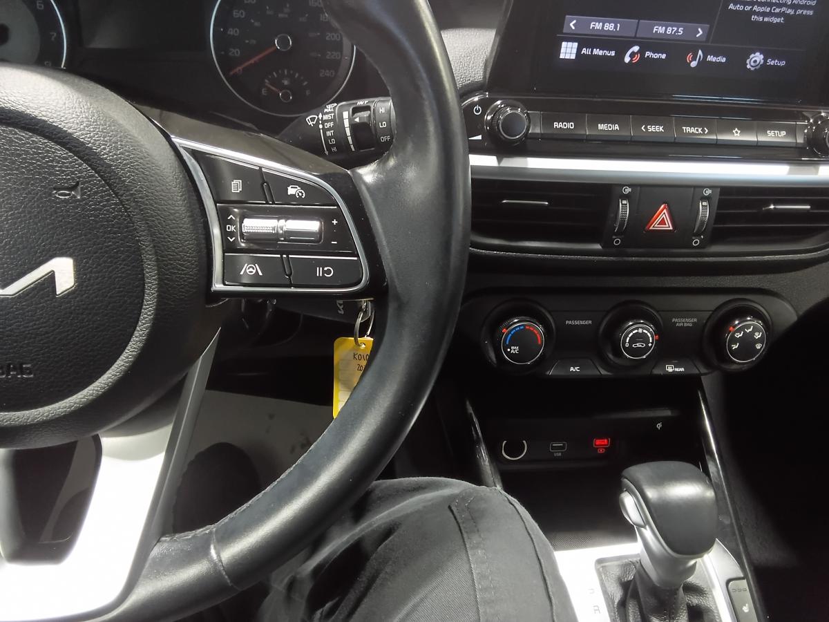 2022 Kia Forte5 - Image 2