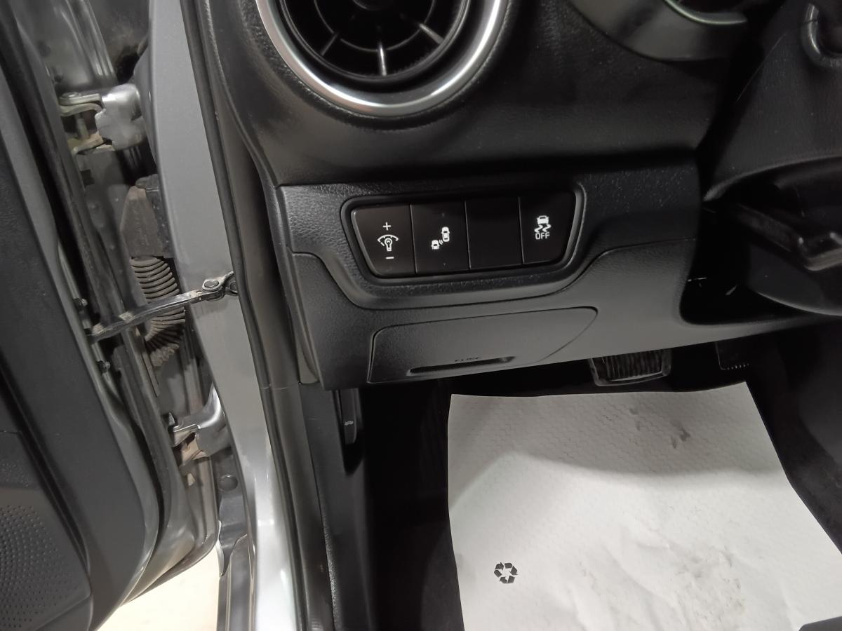 2022 Kia Forte5 - Image 7