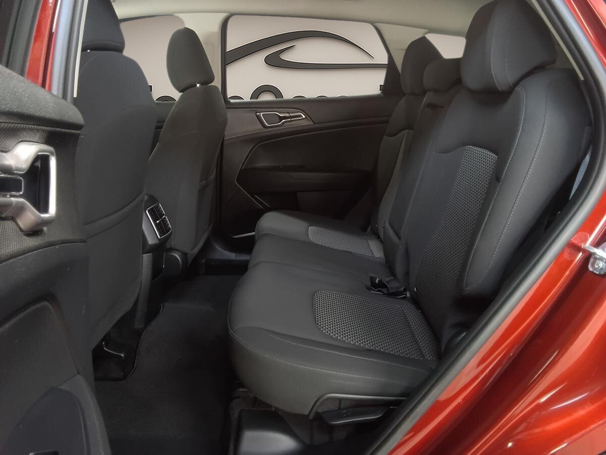2023 Kia Sportage - Image 11