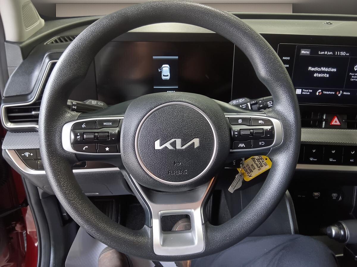 2023 Kia Sportage - Image 12