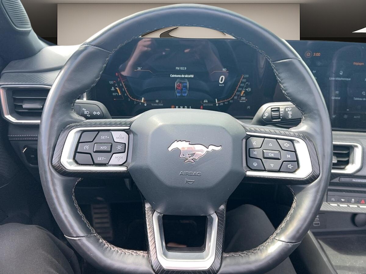 2025 Ford Mustang - Image 10