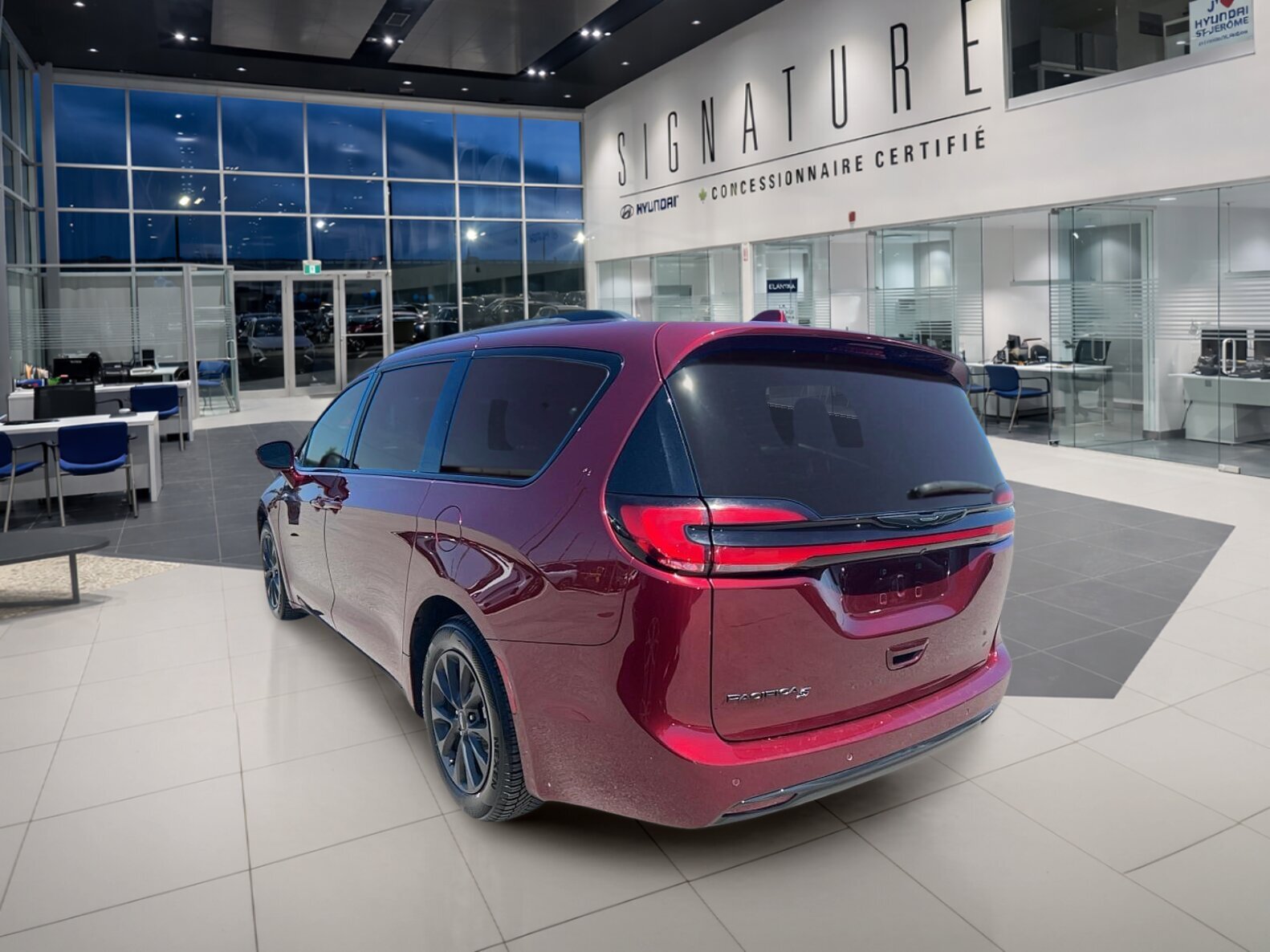 2022 Chrysler Pacifica - Image 7