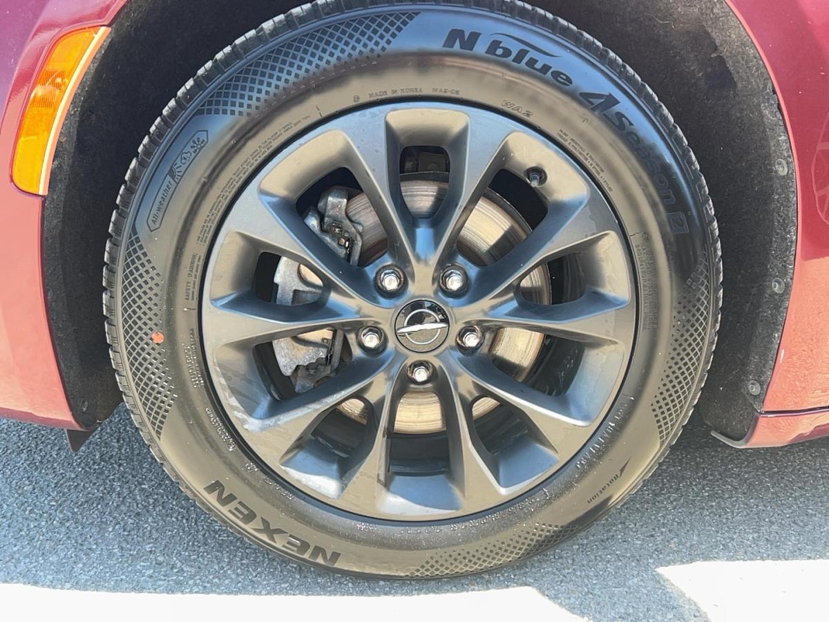 2022 Chrysler Pacifica - Image 9