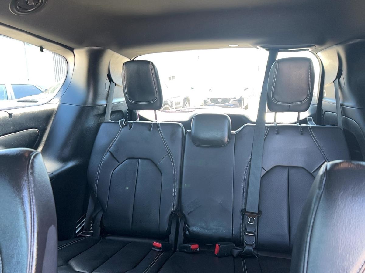 2022 Chrysler Pacifica - Image 18