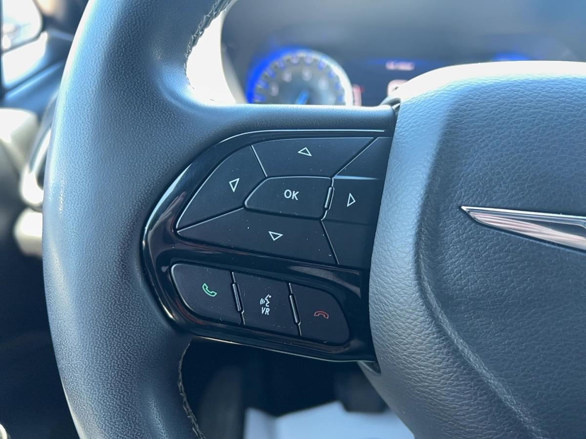 2022 Chrysler Pacifica - Image 23