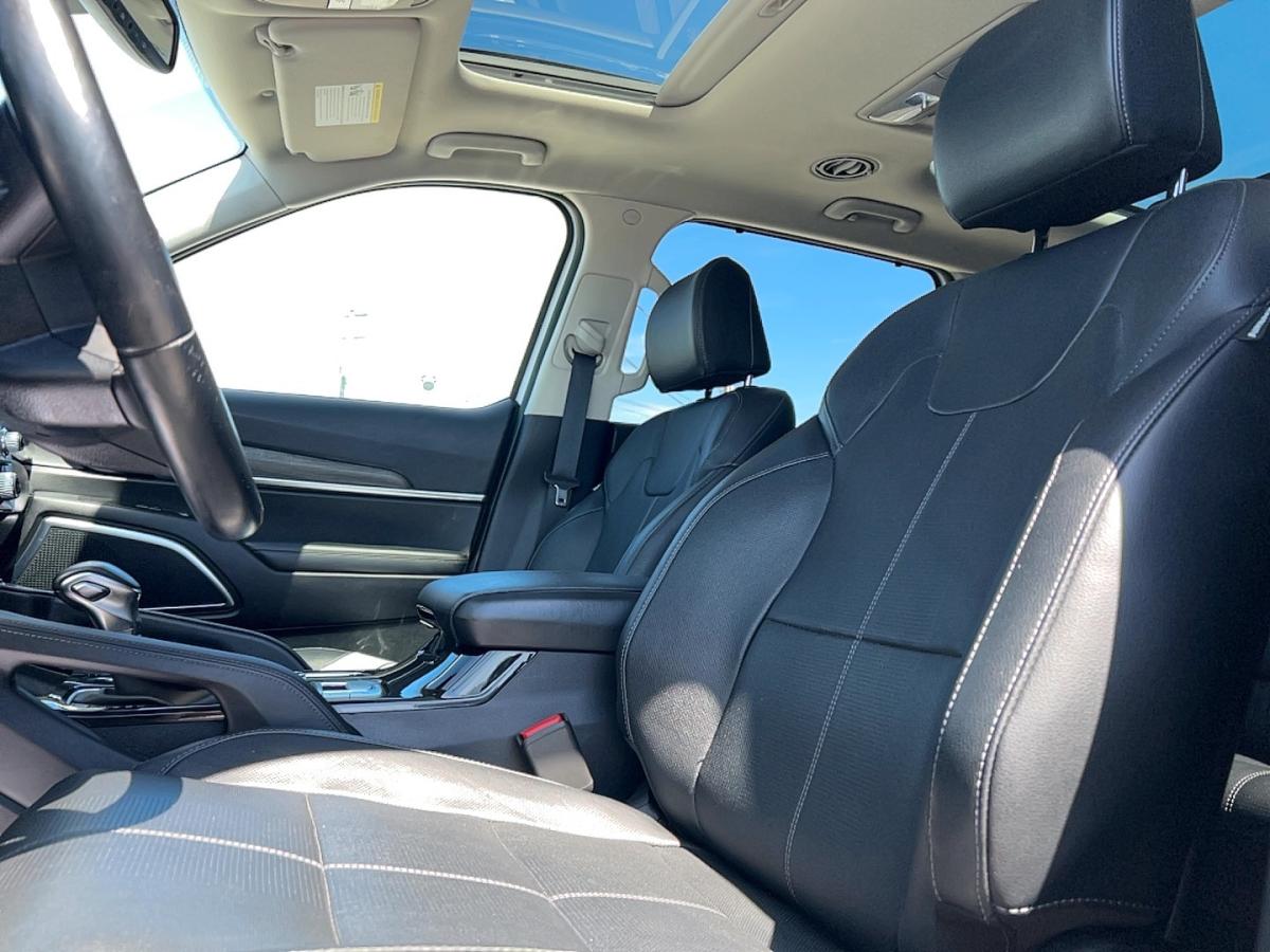 2022 Kia Telluride - Image 12