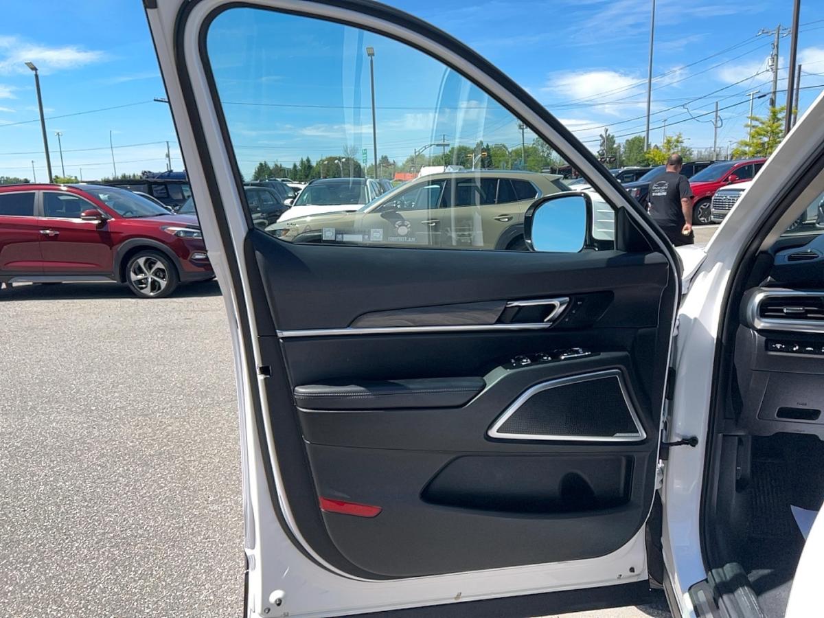 2022 Kia Telluride - Image 14