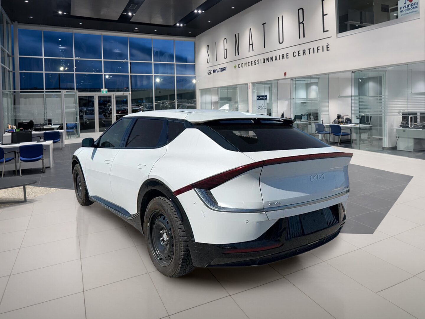 2022 Kia EV6 - Image 7