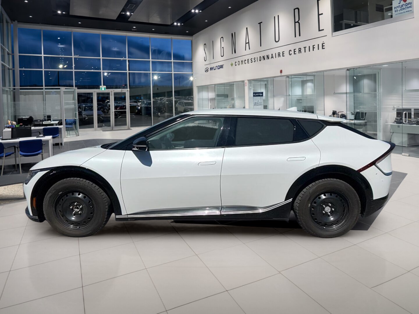 2022 Kia EV6 - Image 8
