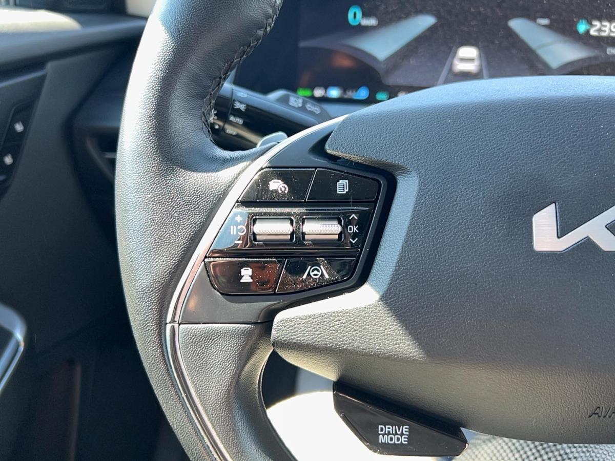 2022 Kia EV6 - Image 21
