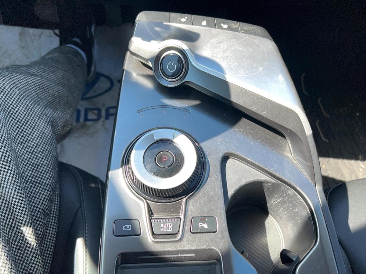 2022 Kia EV6 - Image 27