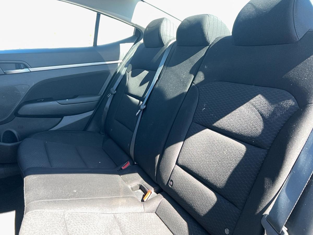 2020 Hyundai Elantra - Image 13