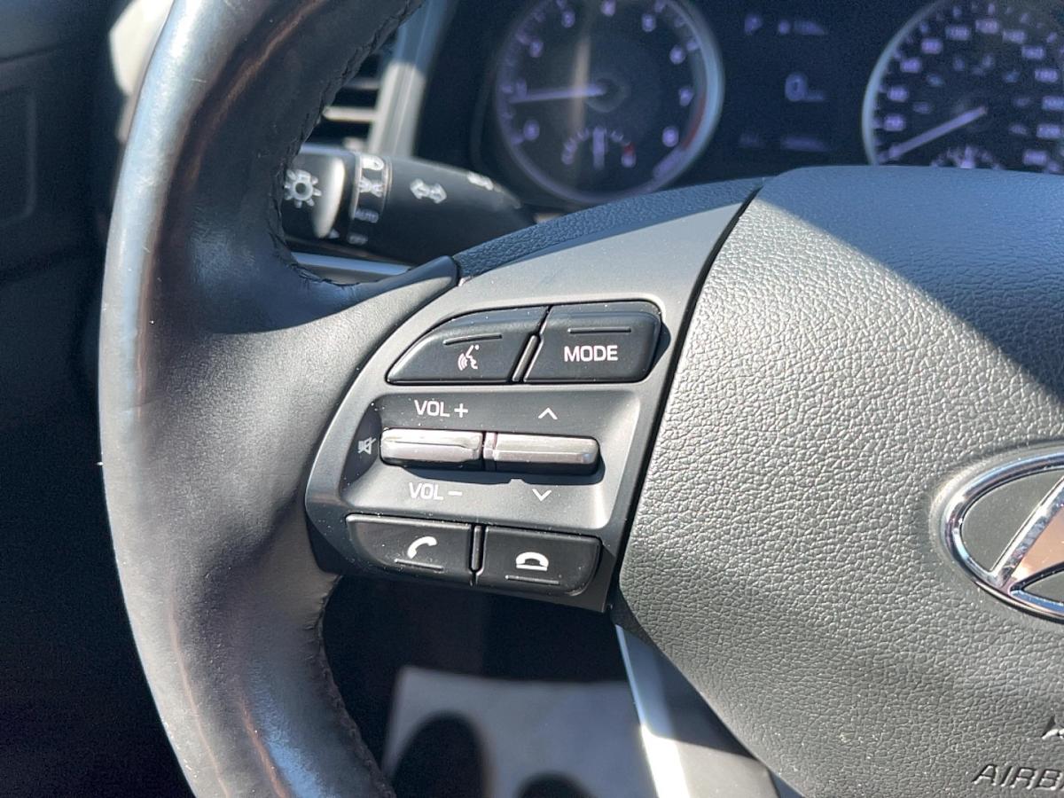 2020 Hyundai Elantra - Image 19