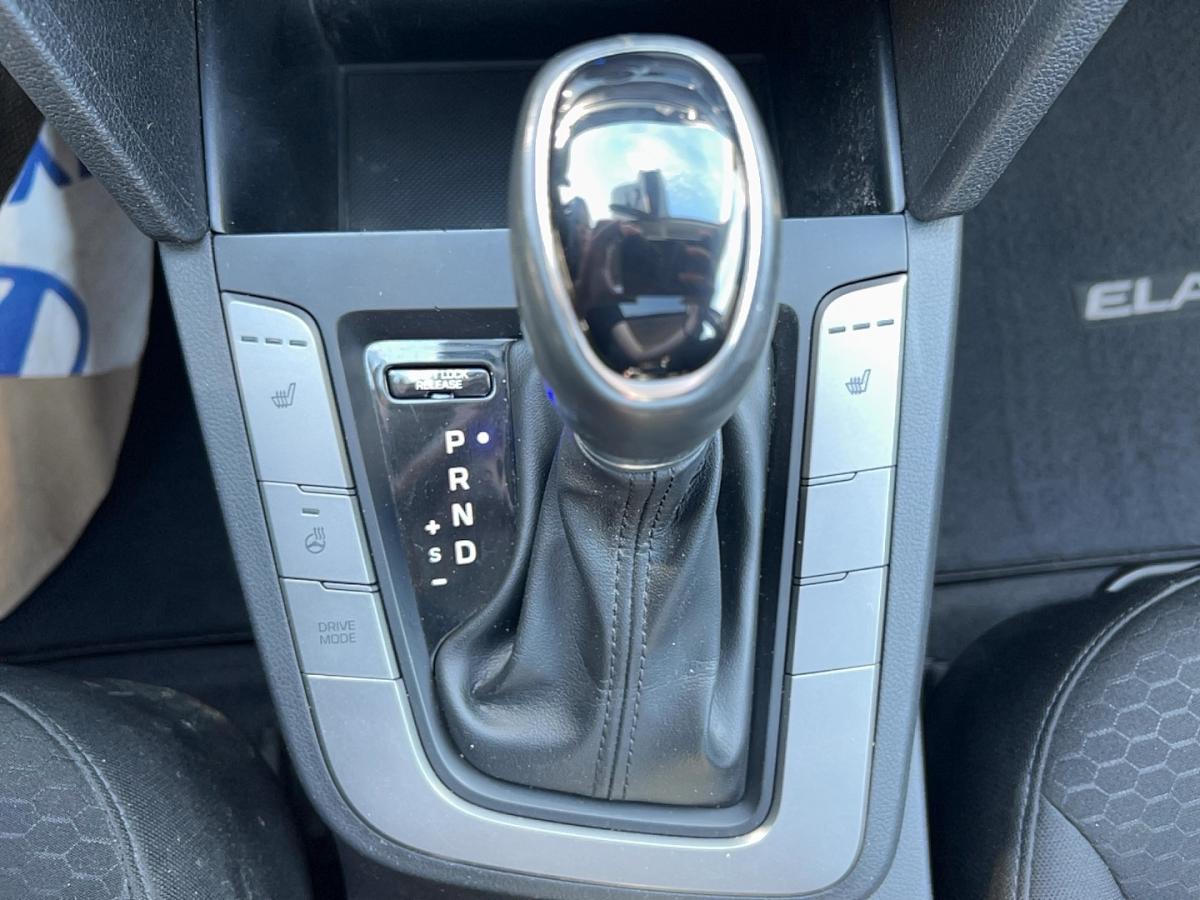 2020 Hyundai Elantra - Image 25