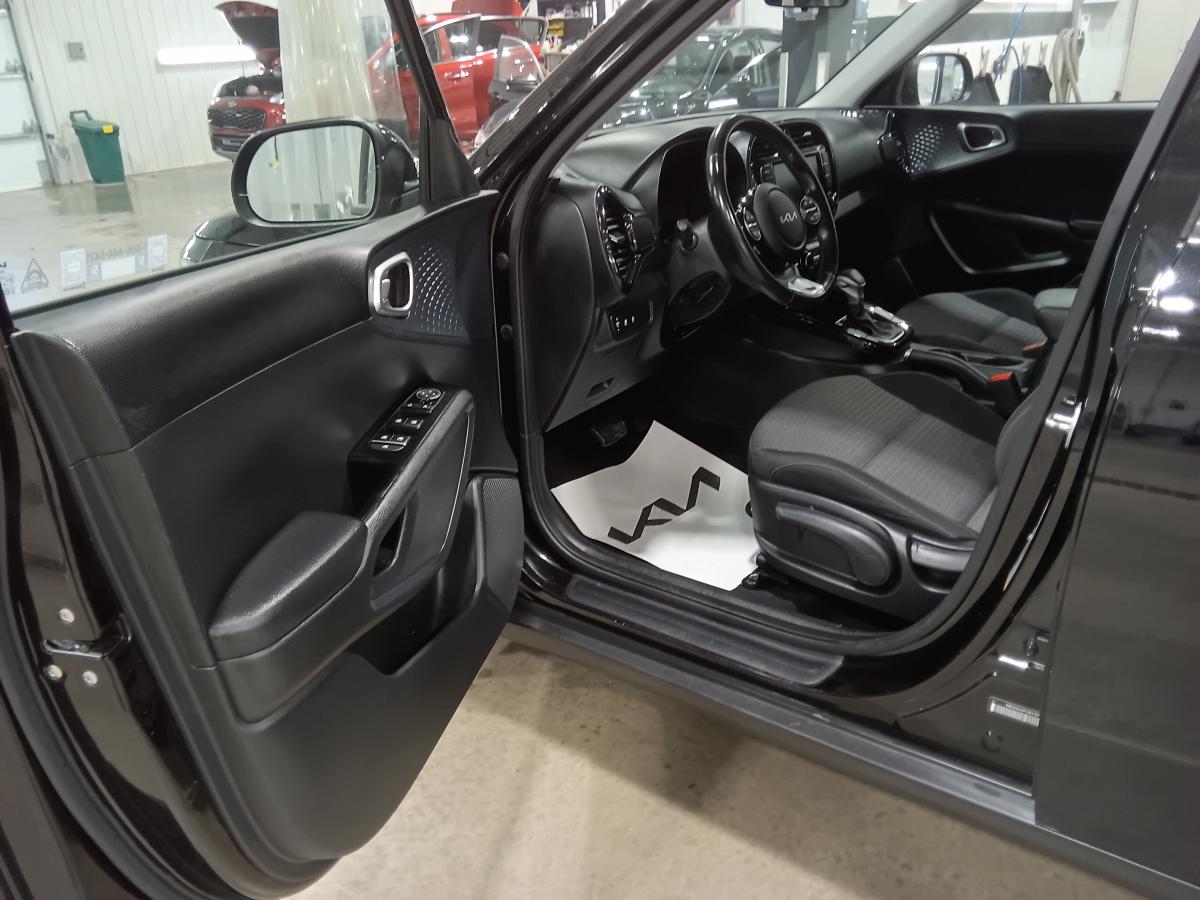 2023 Kia Soul - Image 14