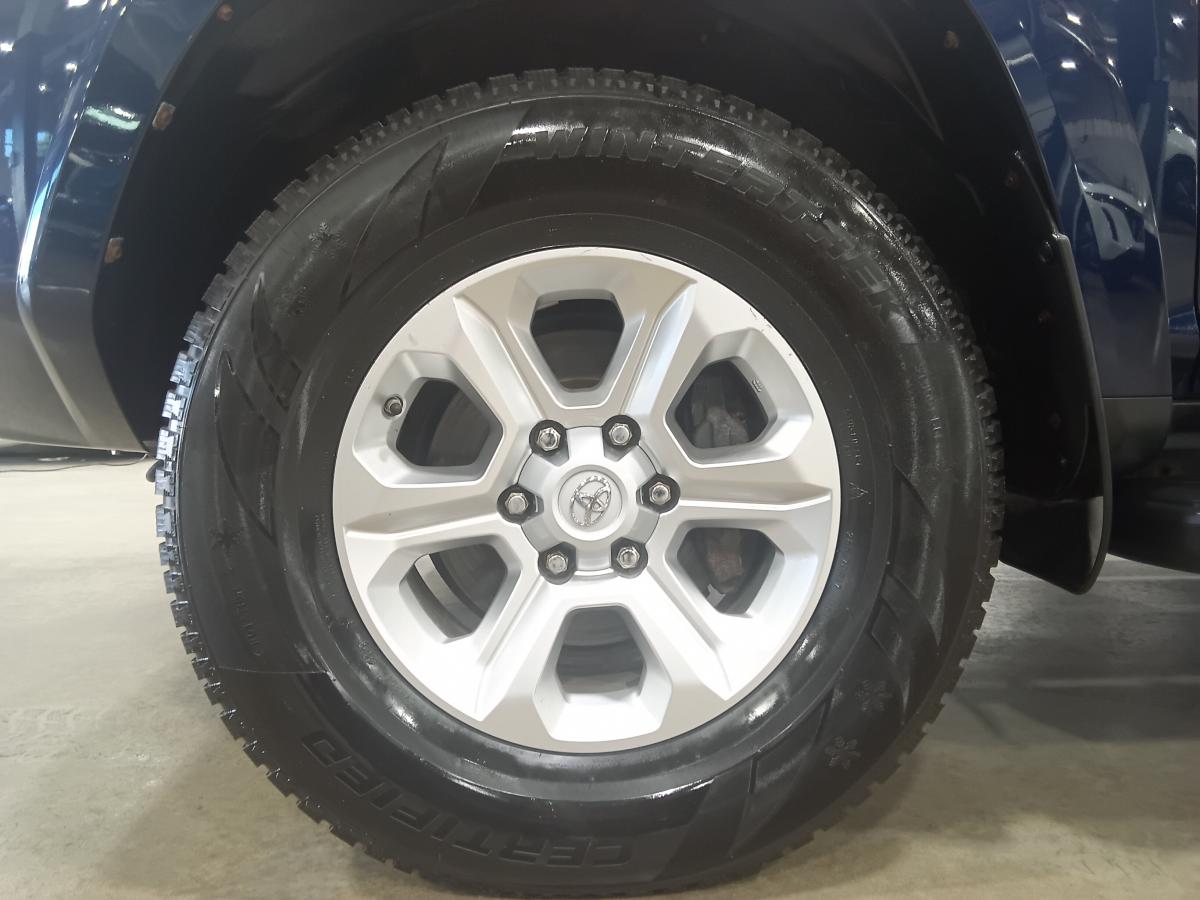 2018 Toyota 4Runner - Image 6