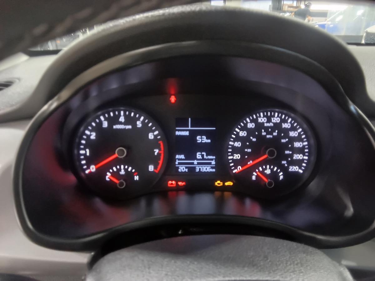 2018 Kia Rio5 - Image 15