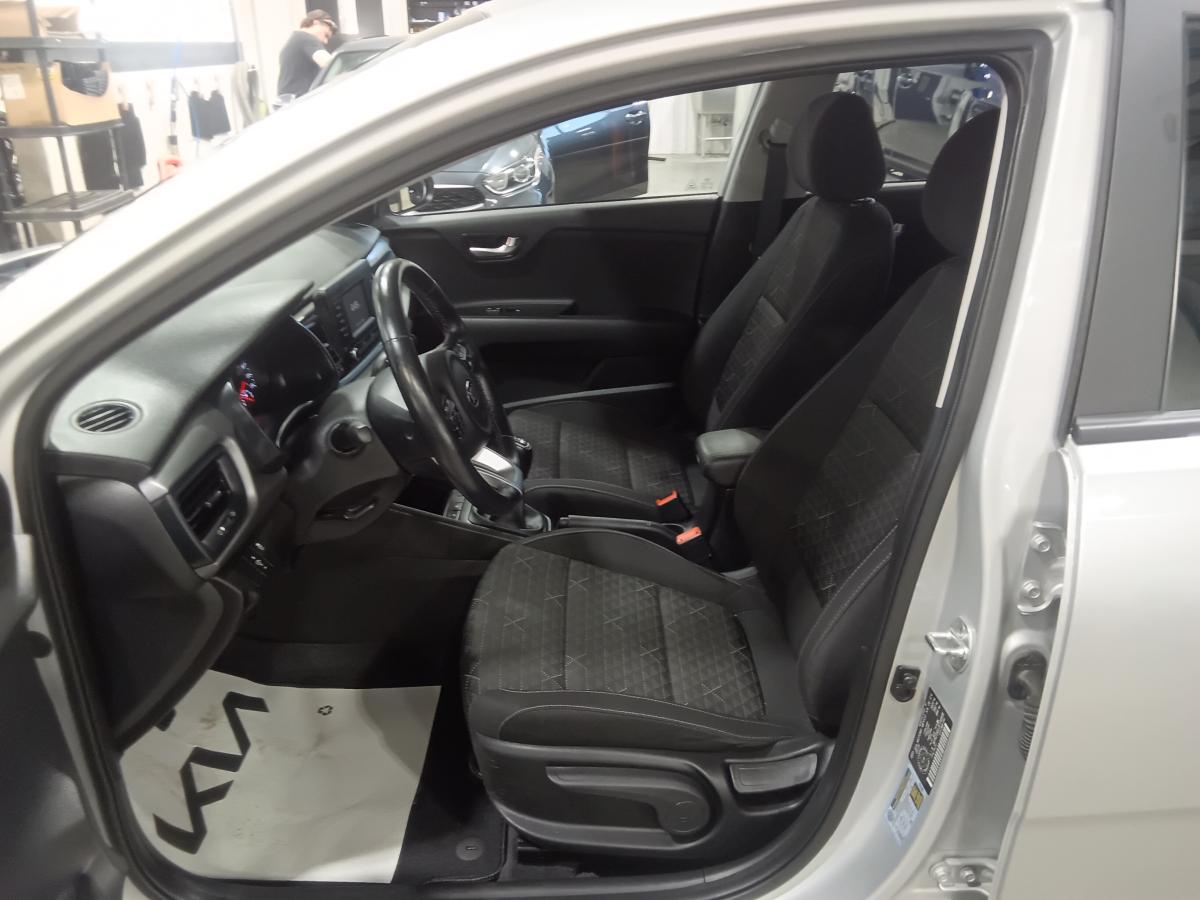 2018 Kia Rio5 - Image 19